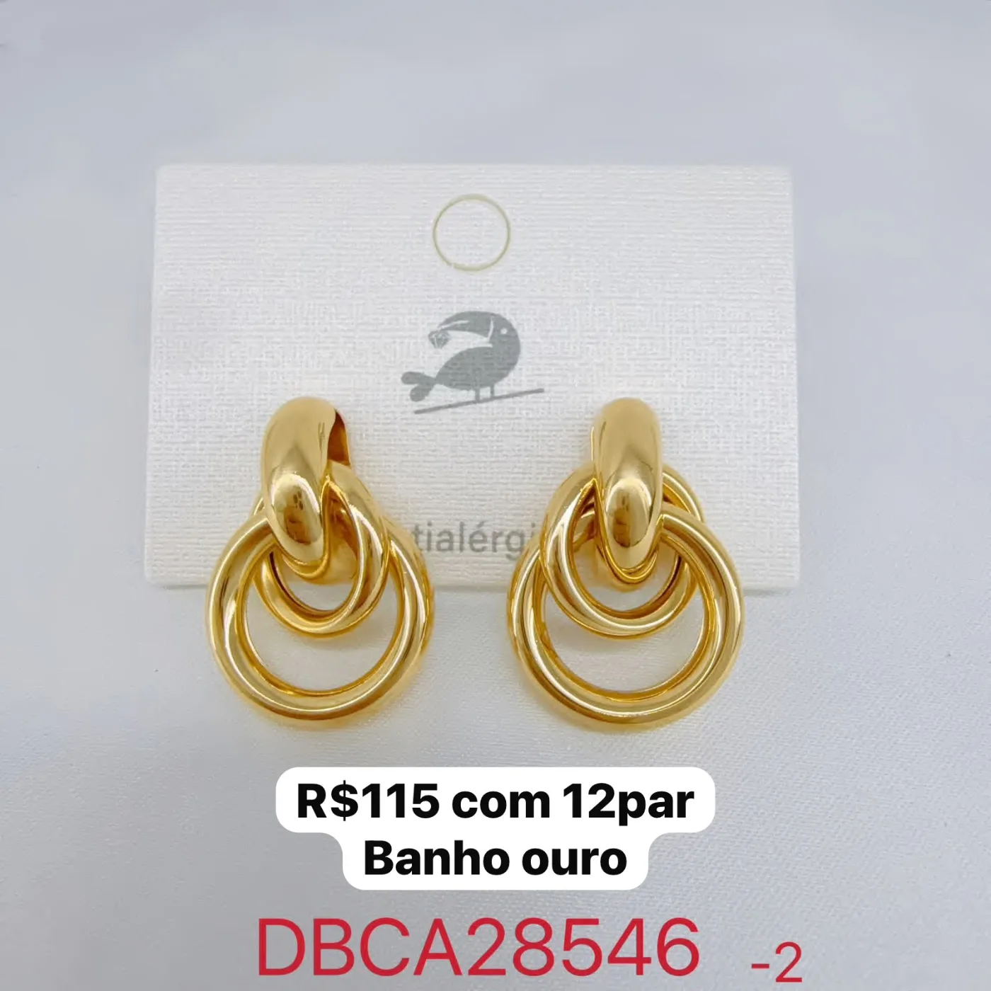 brincos com três argolas entrelaçadas