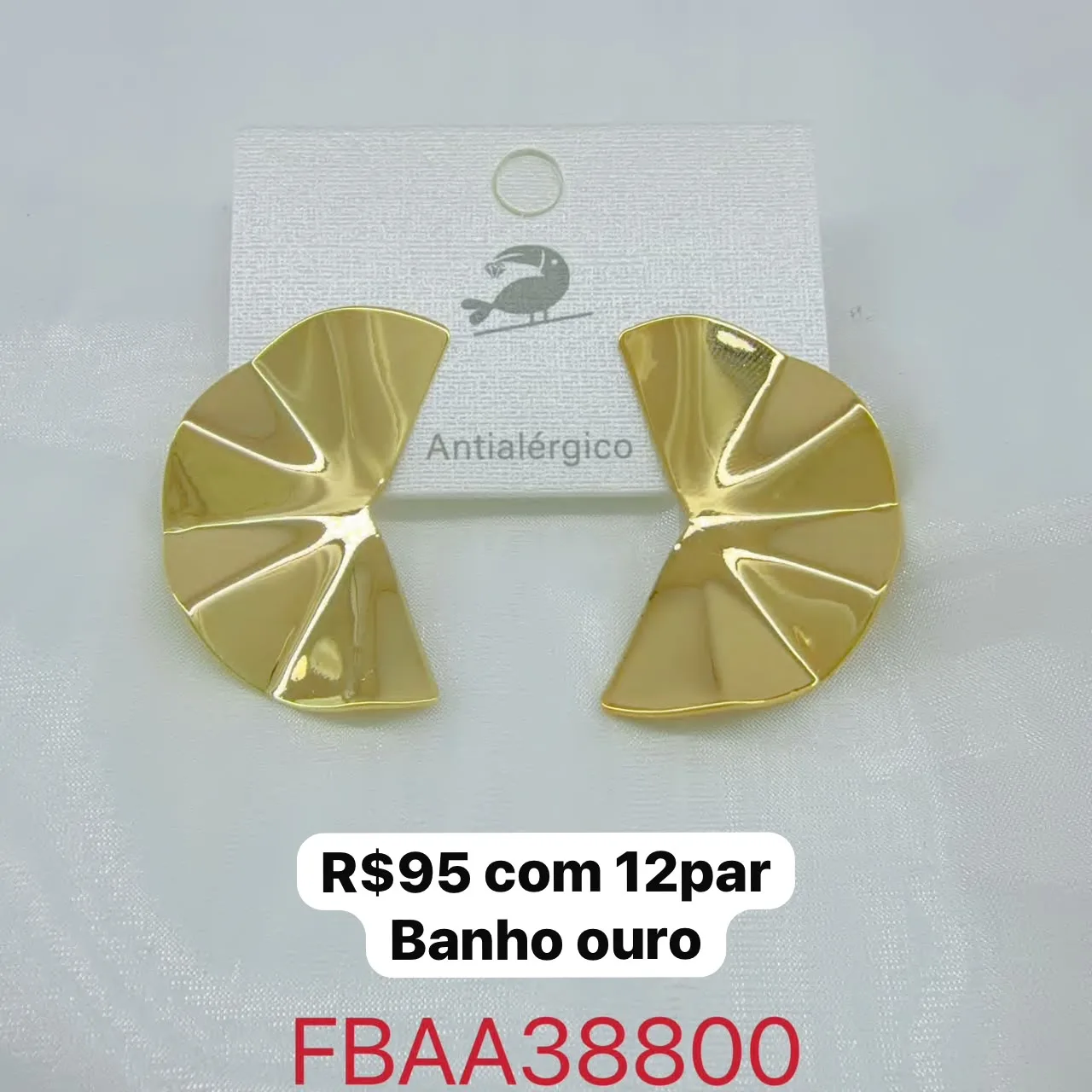 brincos redondos com dobras