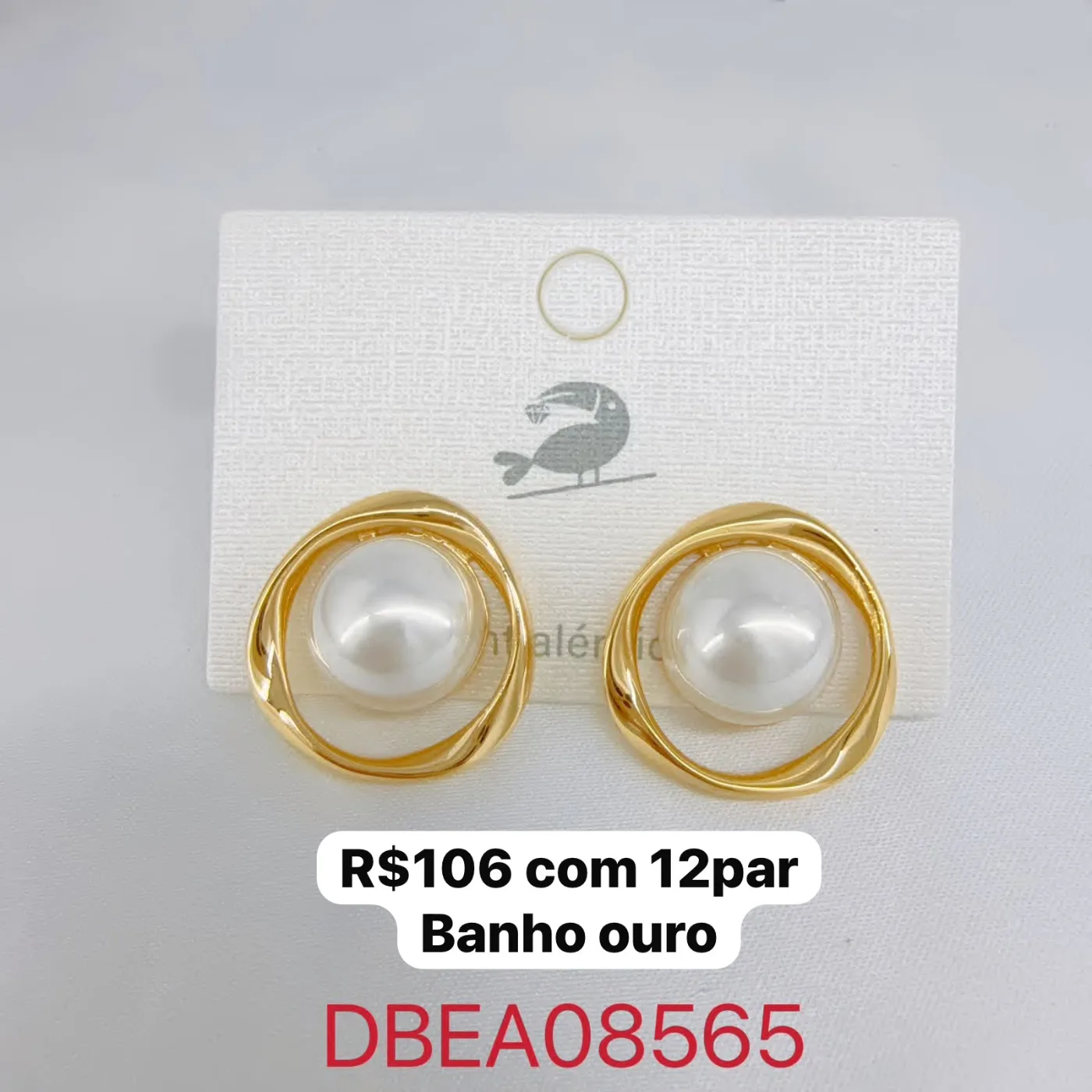 brincos redondos com pérola e banho dourado