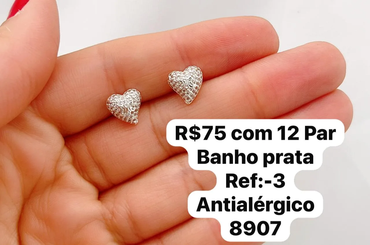 brincos coração com pedras